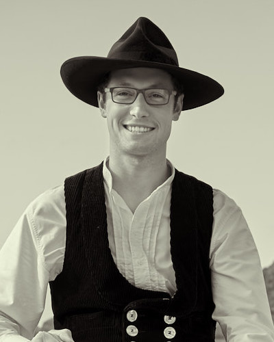 Simon Hall